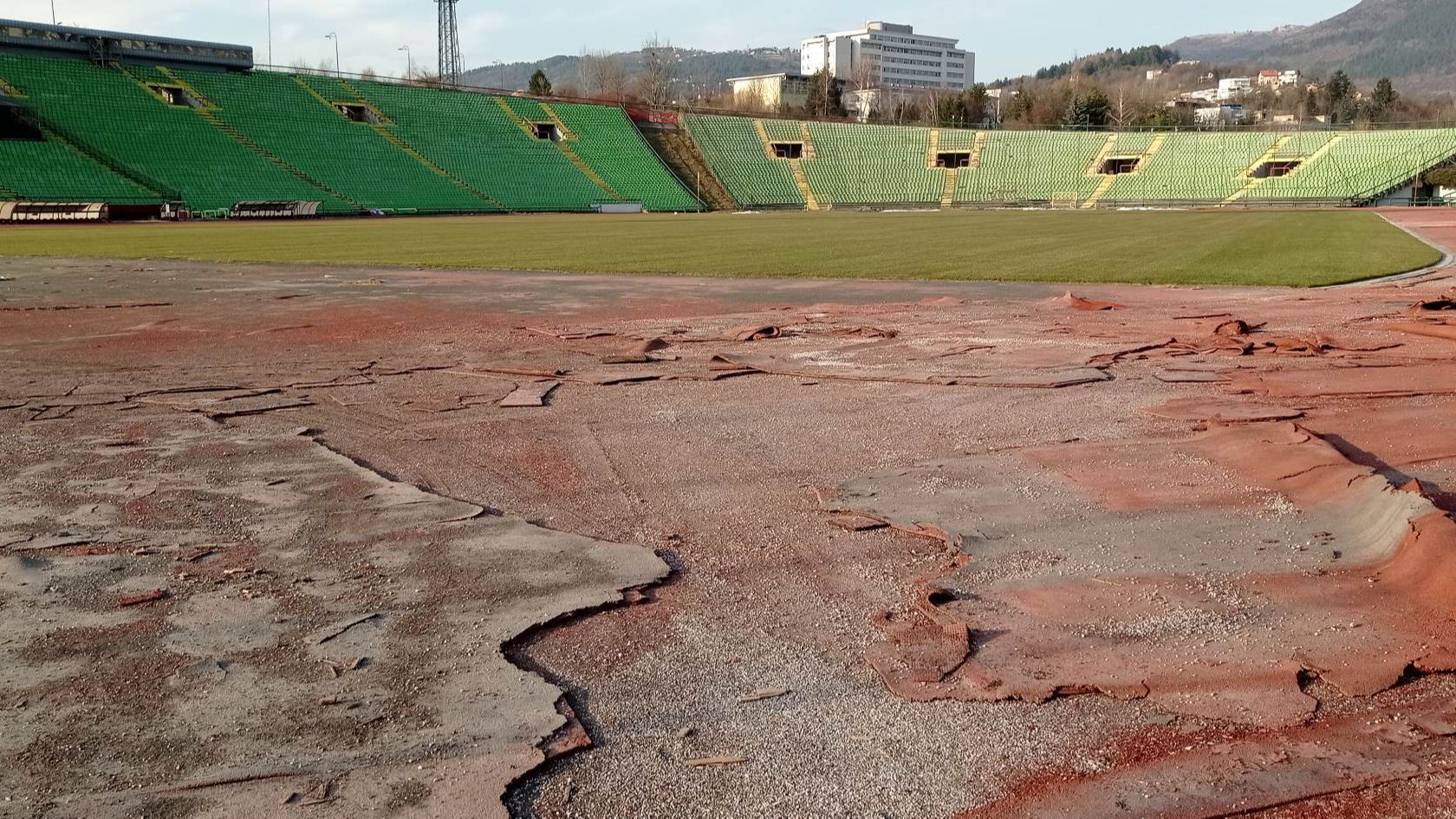 Valjda su već ranije prevareni navijači FK Sarajevo naučili nešto u ove četiri godine vodeći se poslovicom da je obećanje ludom radovanje.