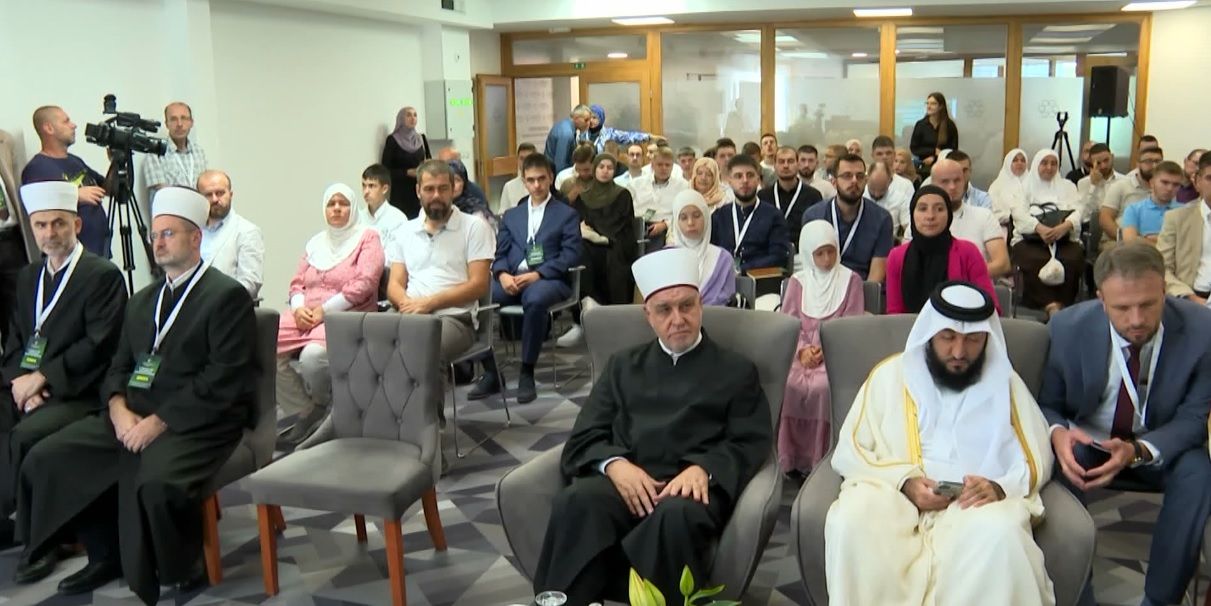 Svečanosti otvorenja takmičenja prisustvovao je i reisul-ulema Islamske zajednice u Bosni i Hercegovini Husein ef. Kavazović. 