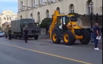 Transport glasačkih listića se odvija uz policijsku pratnju, a tu su prisutni i službenici Centralne izborne komisije BiH.
