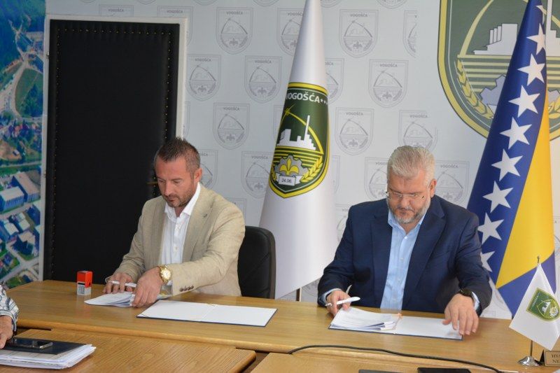 Garancija za izvedene radove iznosi 2 godine od datuma primopredaje radova, a nadzor nad izvođenjem radova vrši Zavod za izgradnju Kantona Sarajevo