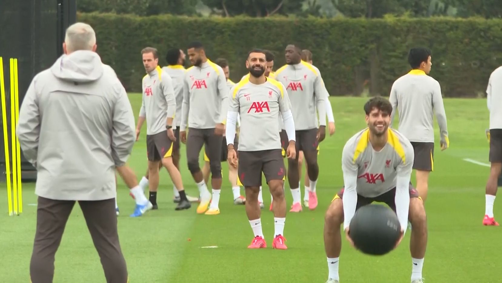 Estonac je jedini slackliner koji je izveo dvostruki salto unazad. Njegova značajna postignuća uključuju izazov “Sparkline” u Kataru i prelazak linije preko estonskog vodopada