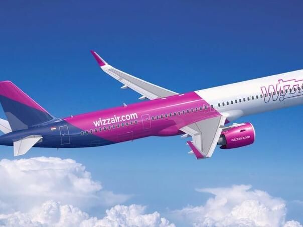 Wizz Air iz Tuzle trenutno leti za njemačke gradove Memmingen i Dortmund, kao i na aerodrom Basel – Mulhouse – Freiburg na tromeđi Švicarske, Francuske i Njemačke