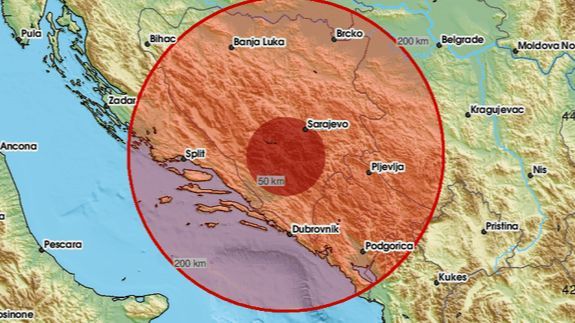 Trenutno nema podataka o jačini zemljotresa, ali sudeći prema komentarima Mostaraca, riječ je bilo o laganom podrhtavanju