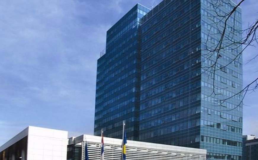 Sve je ostalo na Viškovićevom „neću da vam kažem“. Ono što je, ipak, poželio otkriti, jeste da ćemo „opet uzeti“.