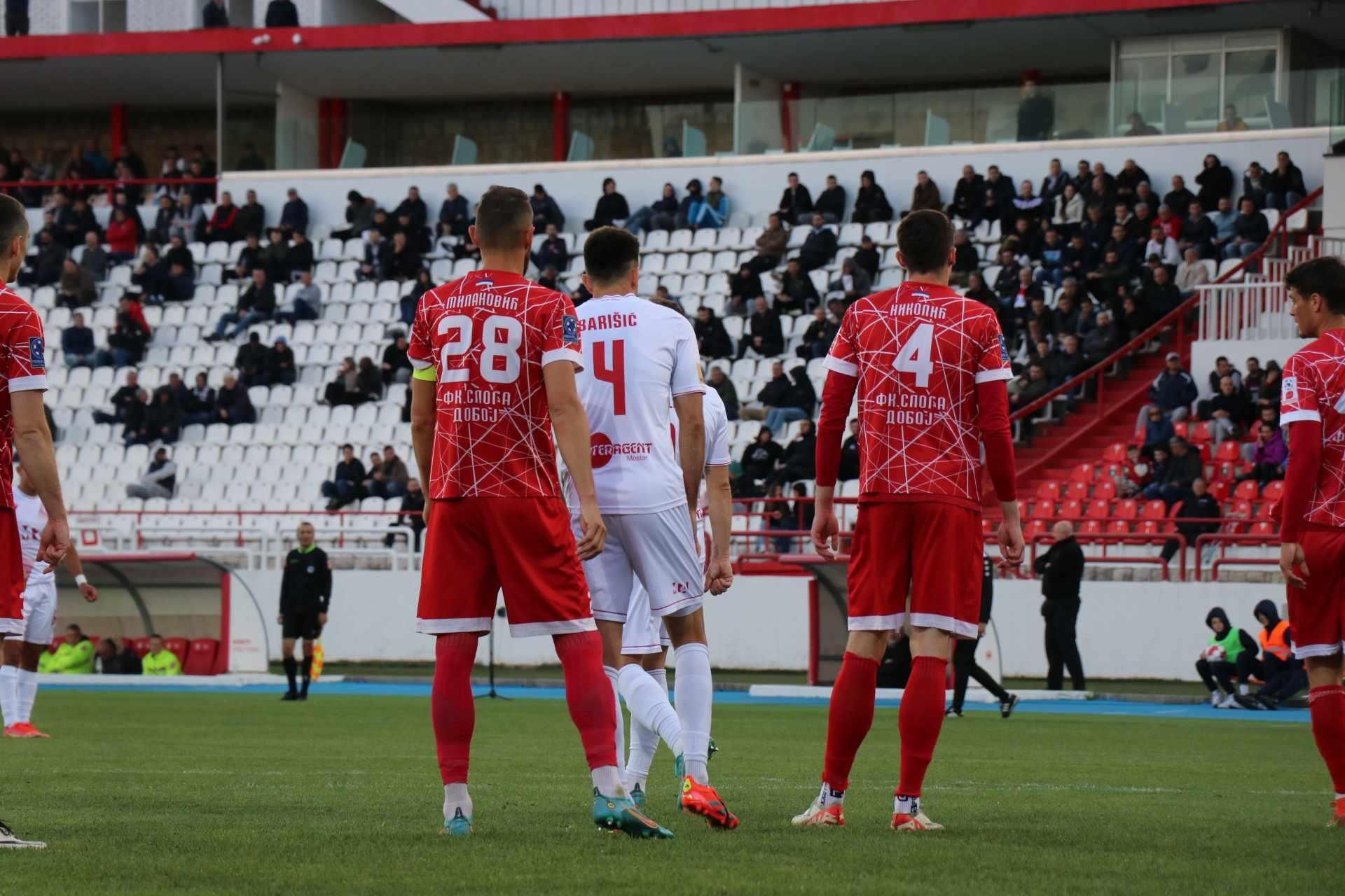 U prethodne dvije sezone Zrinjski je odigrao čak osam utakmica protiv Sloge u kojim je upisao pet pobjeda, dva remija i poraz