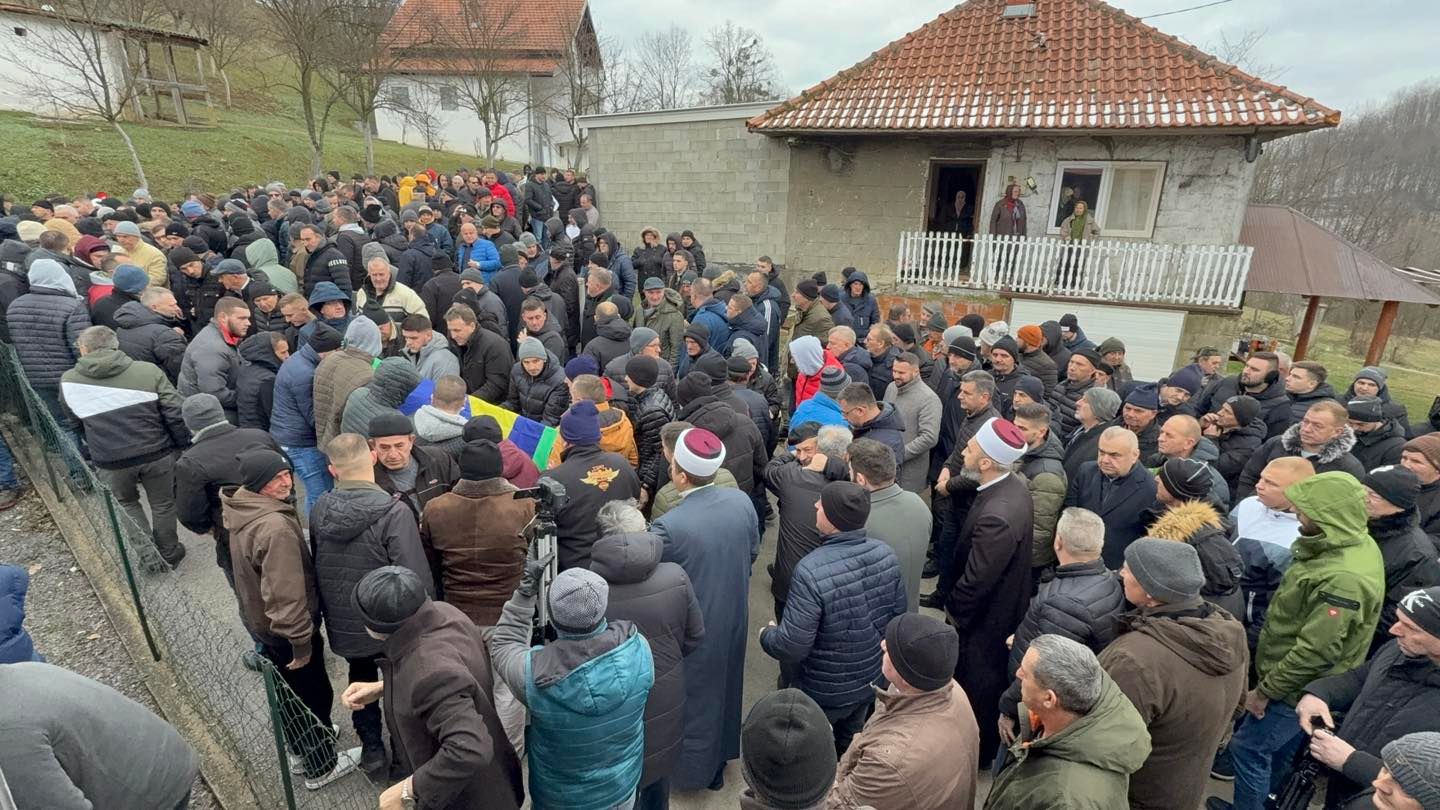 O kakvom se insanu radi govori i ovaj broj ljudi na dženazi