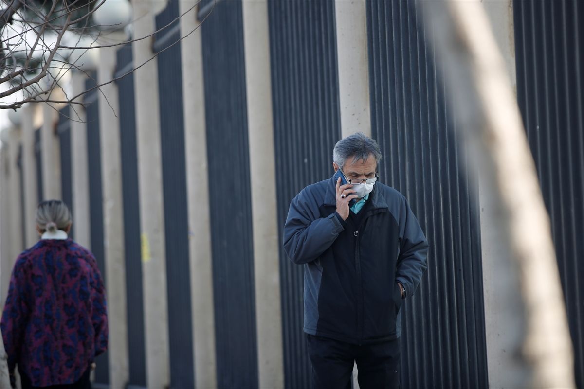 Zbog zagađenja zraka zatvorene škole i vladine službe u Teheranu