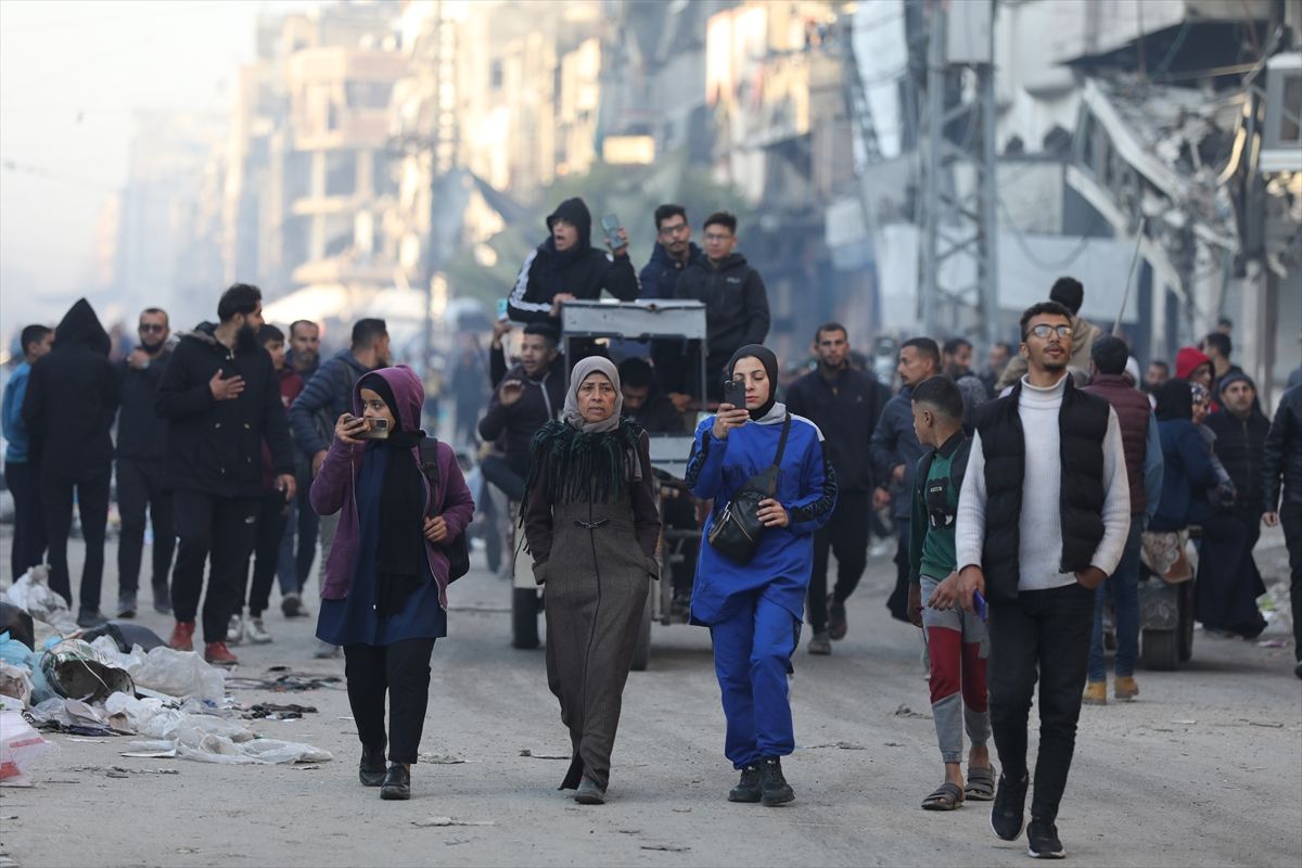 Ranije u nedjelju, glasnogovornik izraelske vojske rekao je da prekid vatre u Gazi neće početi dok ne zaprime spisak talaca koji će biti oslobođeni.