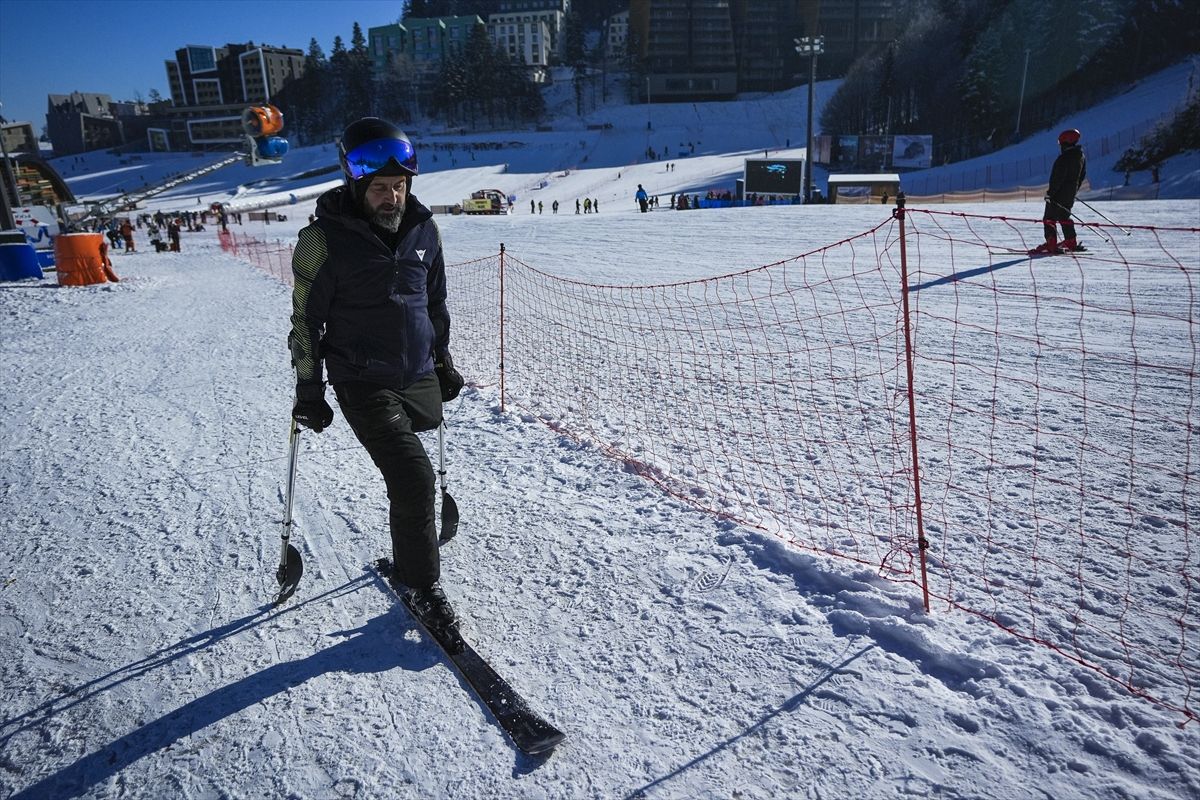 Stvarno uživam. Ovo je sada ovisnost. Ispunjava me, dio sam planine i uživam maksimalno. Nema mjerila za ovaj osjećaj sreće, rekao je Almir Drnda