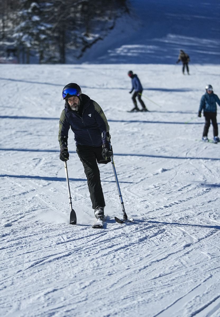 Stvarno uživam. Ovo je sada ovisnost. Ispunjava me, dio sam planine i uživam maksimalno. Nema mjerila za ovaj osjećaj sreće, rekao je Almir Drnda