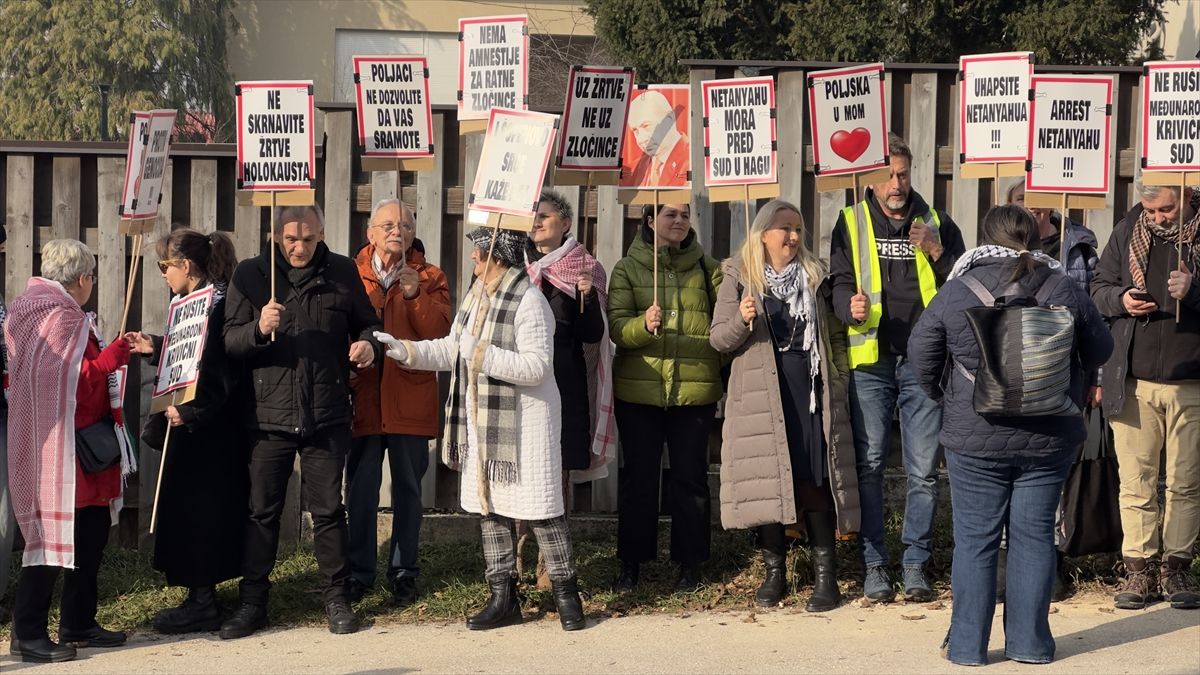 Grupa koja se danas okupila ispred Ambasade Poljske je od februara prošle godine, 49 puta organizovala je akcije podrške Gazi čitajući imena hiljada ubijene djece.