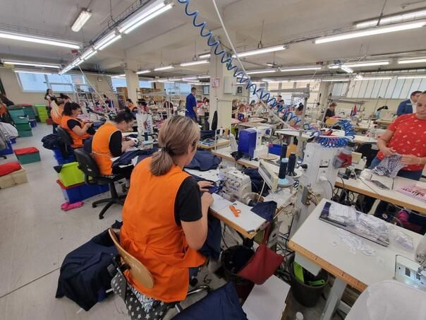 Generalni direktor kompanije “Alma Ras” Rasim Memagić otkrio je danas na skupu privrednika iz ZDK, da ova kompanija obustavlja planirane investicije.