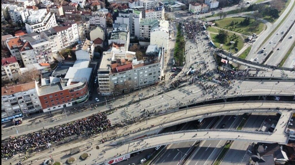 Blokirane ulice u Beogradu: Brojni studenti i građani na ulicama
