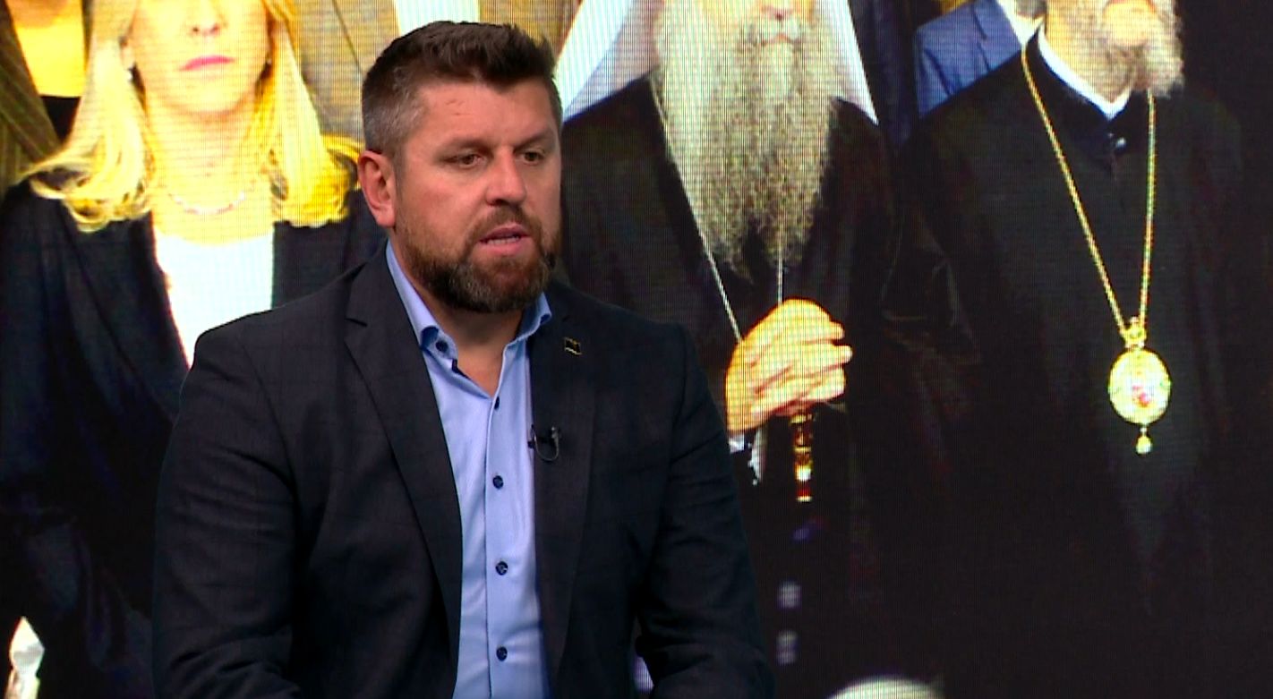 Potpredsjednik RS Ćamil Duraković tvrdi da je Srbija izgubila kompas u odnosu na Bosnu i Hercegovinu podrškom održavanju proslave neustavnog i protivzakonitog datuma  