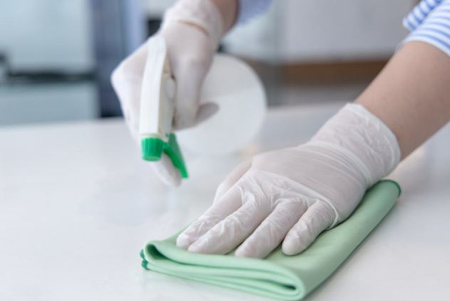 Proljeće je skoro tu, a mnogi će ljudi čistiti svoje domove kako bi dočekali novu sezonu. Međutim, možda biste željeli oprati posteljinu ranije ako primijetite žute mrlje.