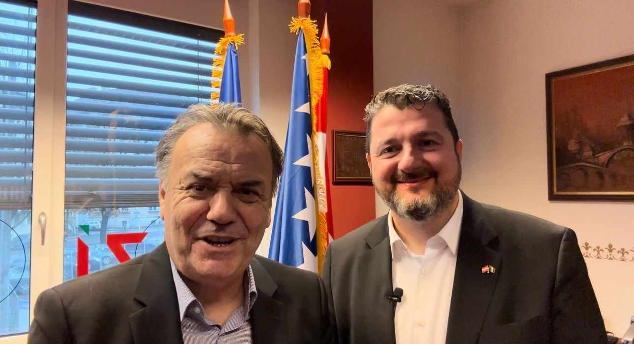 Osman Džiho: Kad sretnete nekog namrgođenog, pitajte ga je li to on ili ti je pasoš istekao