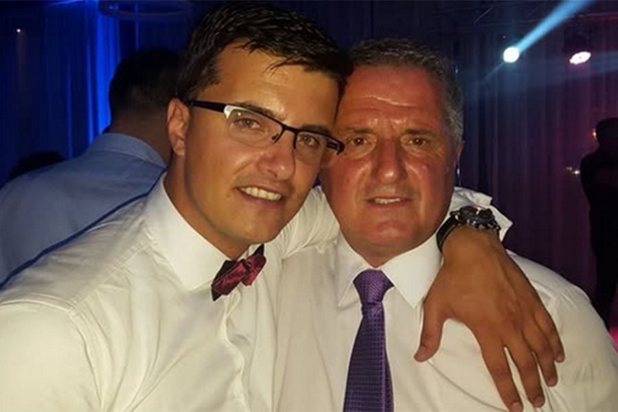 Šaranović je potom poručio Aleksi Bečiću, da "drži dalje ruke od njegovog sina".