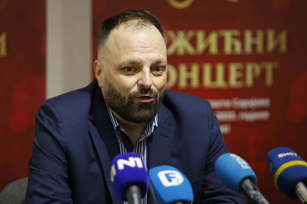 On smatra da je pravi smisao Božića kada se suština useli u nas, a ne forma, i kada ta suština mijenja nas, a onda mi mijenjamo svijet.