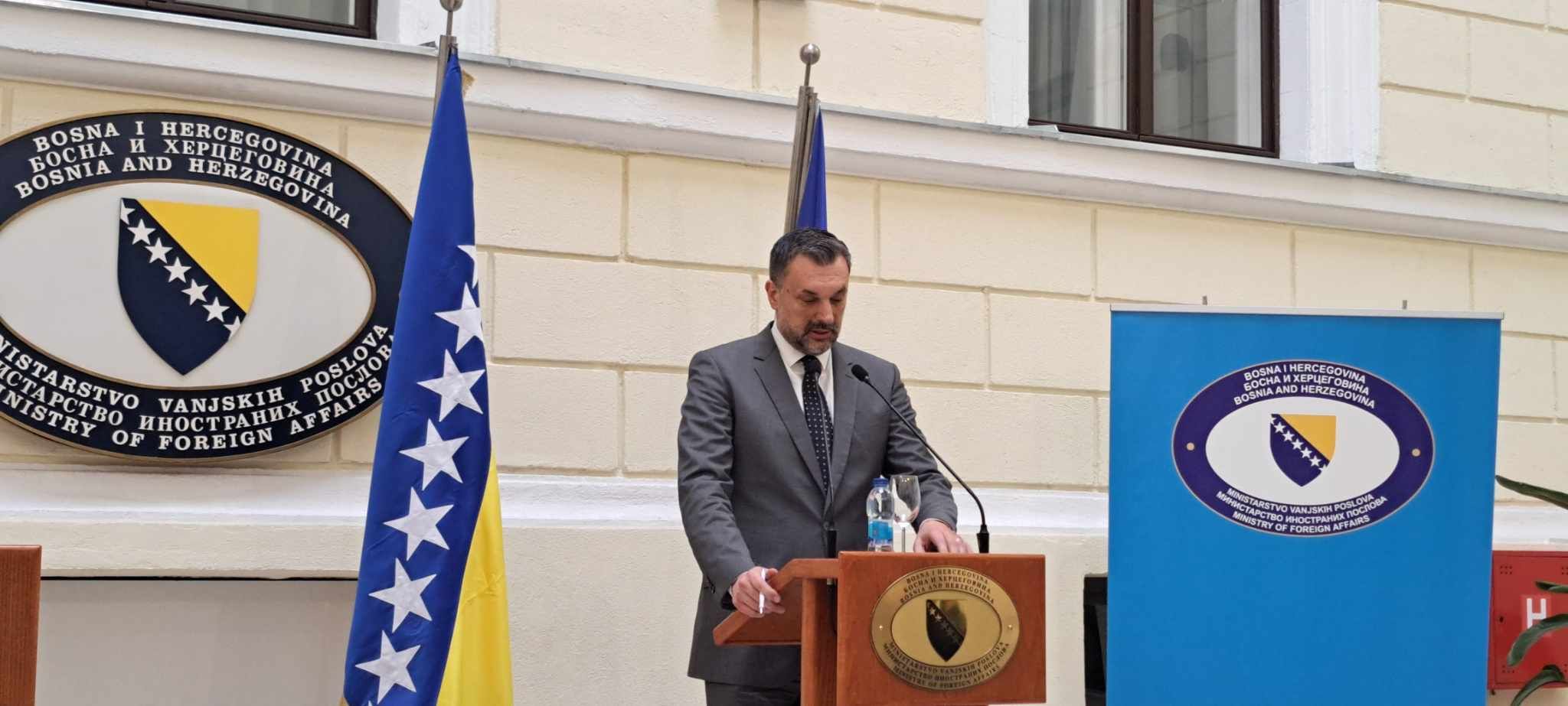 Ministar Konaković će se na press konferenciji obratio povodom aktuelnih političkih zbivanja u Bosni i Hercegovini.