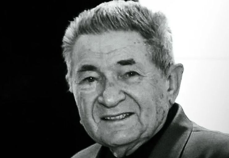 Na klupi Plemića sjedio je u tri mandata, a Zrinjski je vodio u ukupno 92 utakmice u kojima je upisao 53 pobjede, 13 remija i 26 poraza.