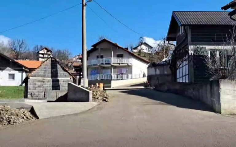 Sinoć se oko 17:50 sati, u mjestu Hrkići kod Zavidovića, desio sukob komšija koji je prerastao u pucnjavu u kojoj je jedna osoba teško ranjena.