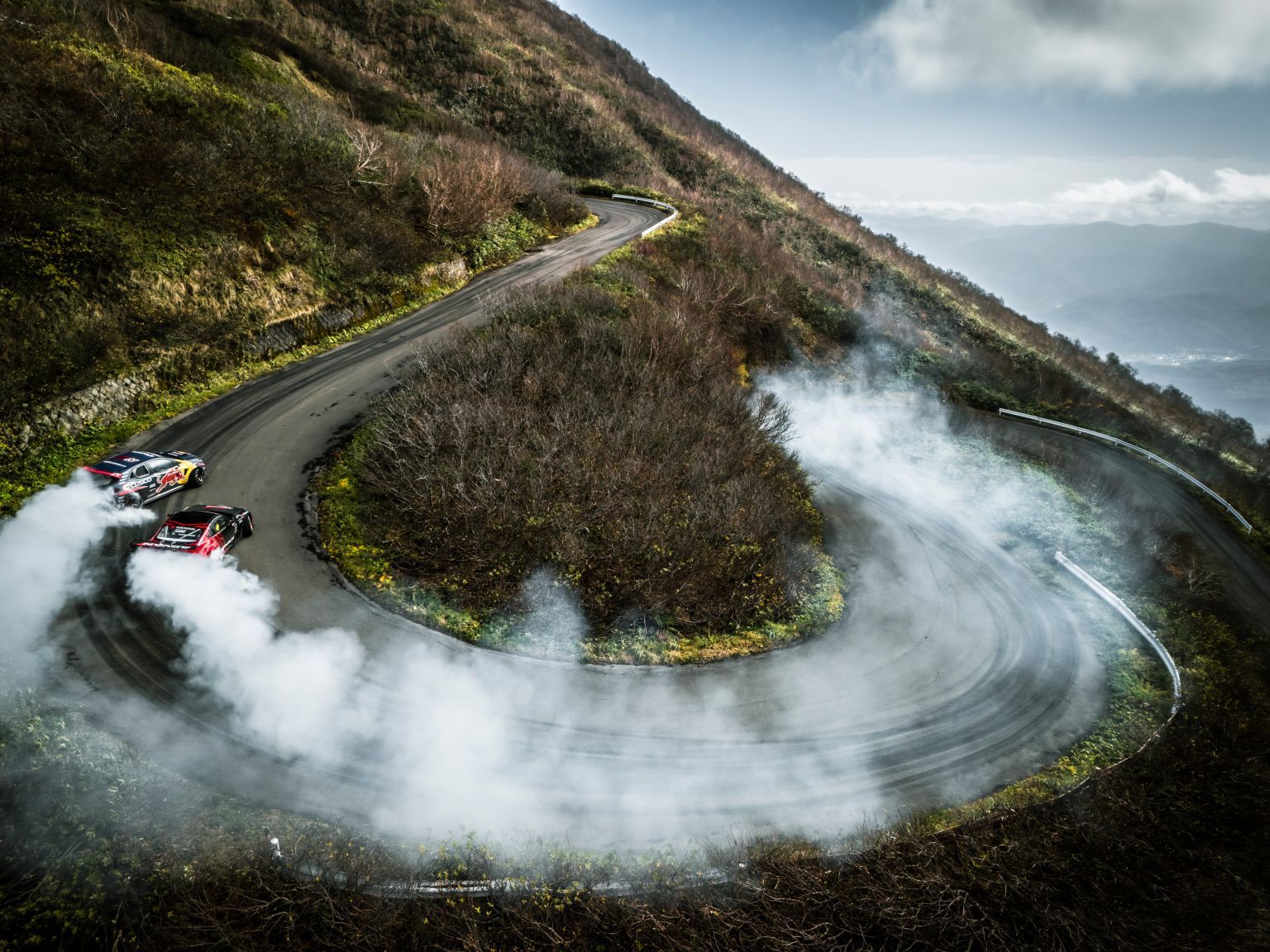 Rovanperä je tako posjetio planinu Iwaki, gdje je vozio pomenutim izazovnim zavojima između podnožja i vrha