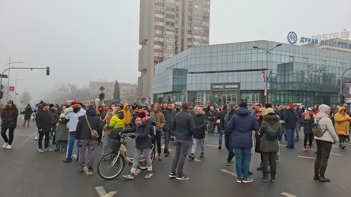 Građani okupljanjem u tišini obilježili dva mjeseca od tragedije u Novom Sadu