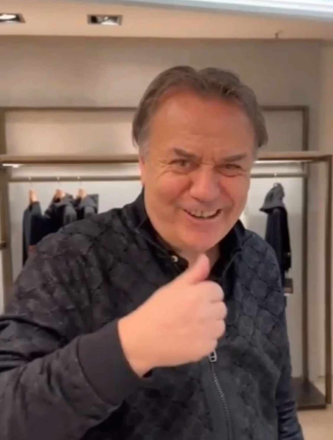 Jakna 5250 eura, skuplja jakna od mog Golfa! Čoko kugla od 8 eura podiže mi šećer...