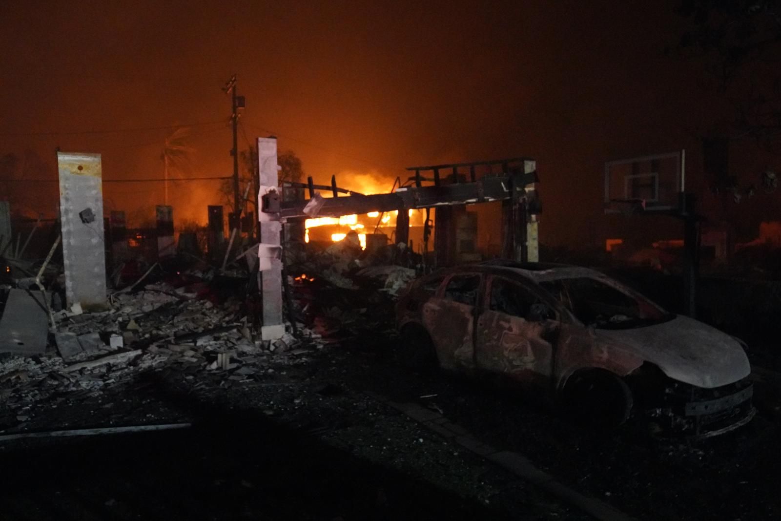 Broj poginulih u šumskim požarima koji bjesne oko Los Angelesa, više od 100.000 ljudi dobilo naredbu da se evakuiraju