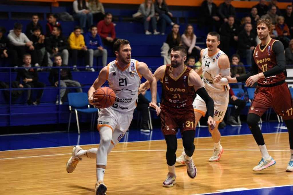 Prvi susret igraju Široki i Igokea od 17:30 sati, a u drugom polufinalnom meču od 20 sati sastaju se Bosna i Orlovik