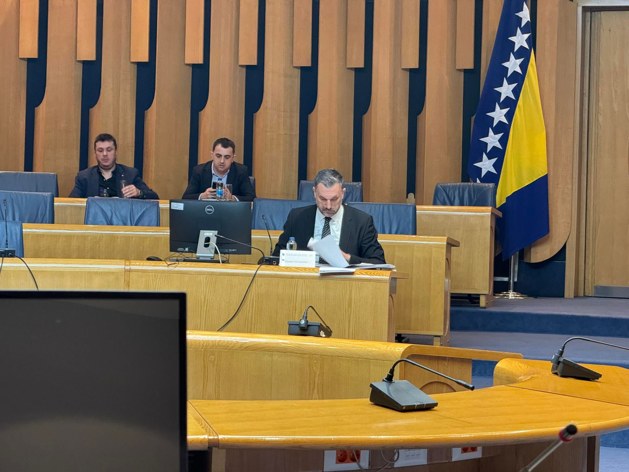 Inače, samit je trebao biti održan u Neumu u decembru ali je tender propao pa je samit i otkazan što je proizvelo diplomatski skandal