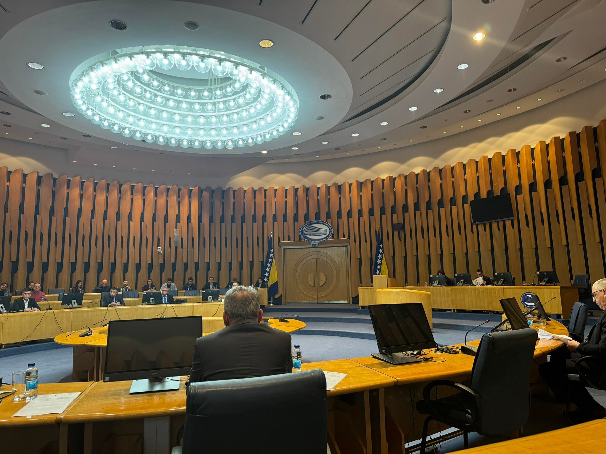 Inače, samit je trebao biti održan u Neumu u decembru ali je tender propao pa je samit i otkazan što je proizvelo diplomatski skandal