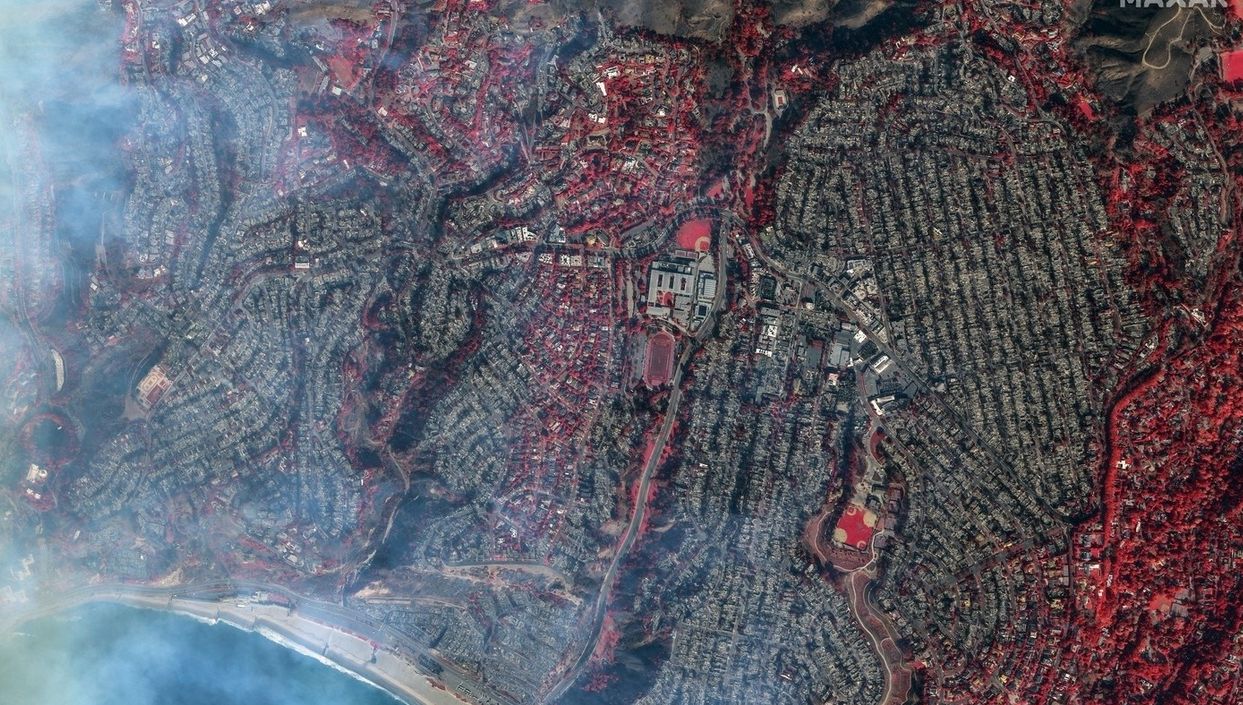 Gotovo svaka građevina sjeverno od Sunset Boulevarda u tom gradu izgorjela je do temelja