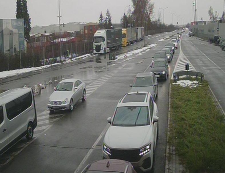 Dijaspora odlazi iz BiH: Duge kolone na izlazima iz zemlje