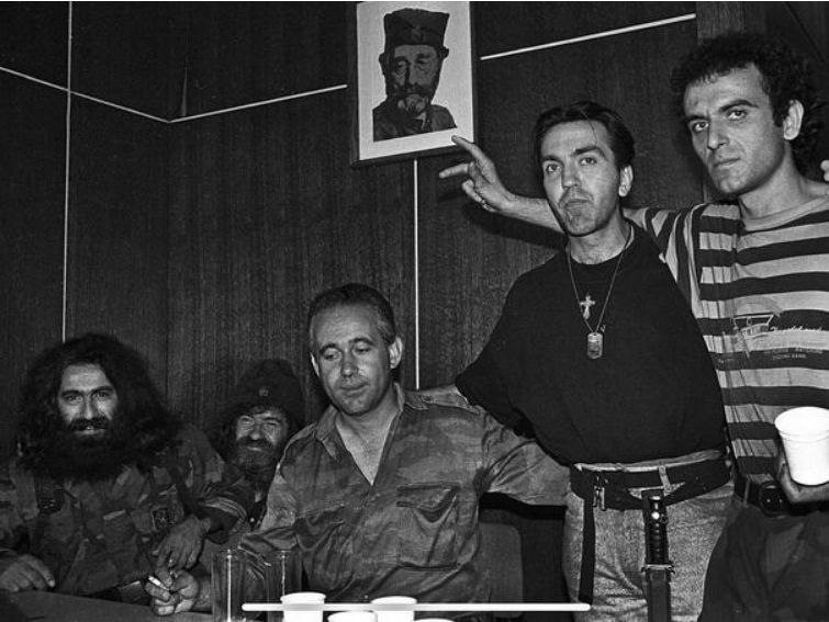 Nisam razumio tu porodičnu tradiciju, ali krenuti iz New Yorka i doći u Sarajevo da bi pucao na obične ljude, dodaje Boccia