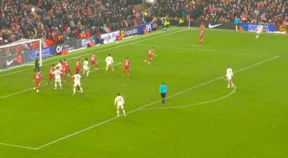 Liverpool je nakon ove utakmice ostao prvi sa šest bodova prednosti i utakmicom manje od drugoplasiranog Arsenala
