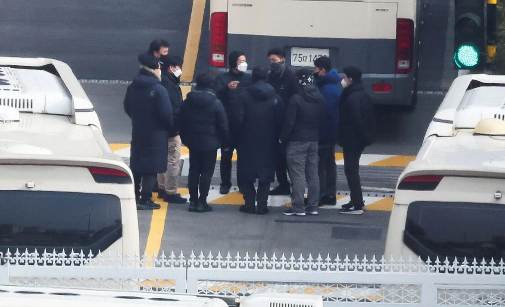 Drugi put bi trebali moći uhapsiti Yoona jer vjerujem da će policija orkestrirati cijelu egzekuciju", rekao je.