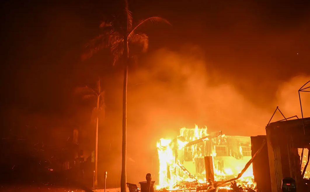 Najnoviji koji je izbio je Sunset Fire u Hollywood Hillsu, gdje su izdane naredbe za evakuaciju.