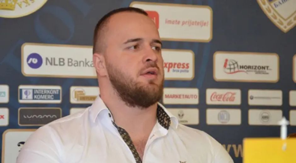 Iz policije su potvrdili da je u Banjoj Luci večeras ubijen muškarac, nakon što je u njega iz vatrenog oružja pucala druga osoba