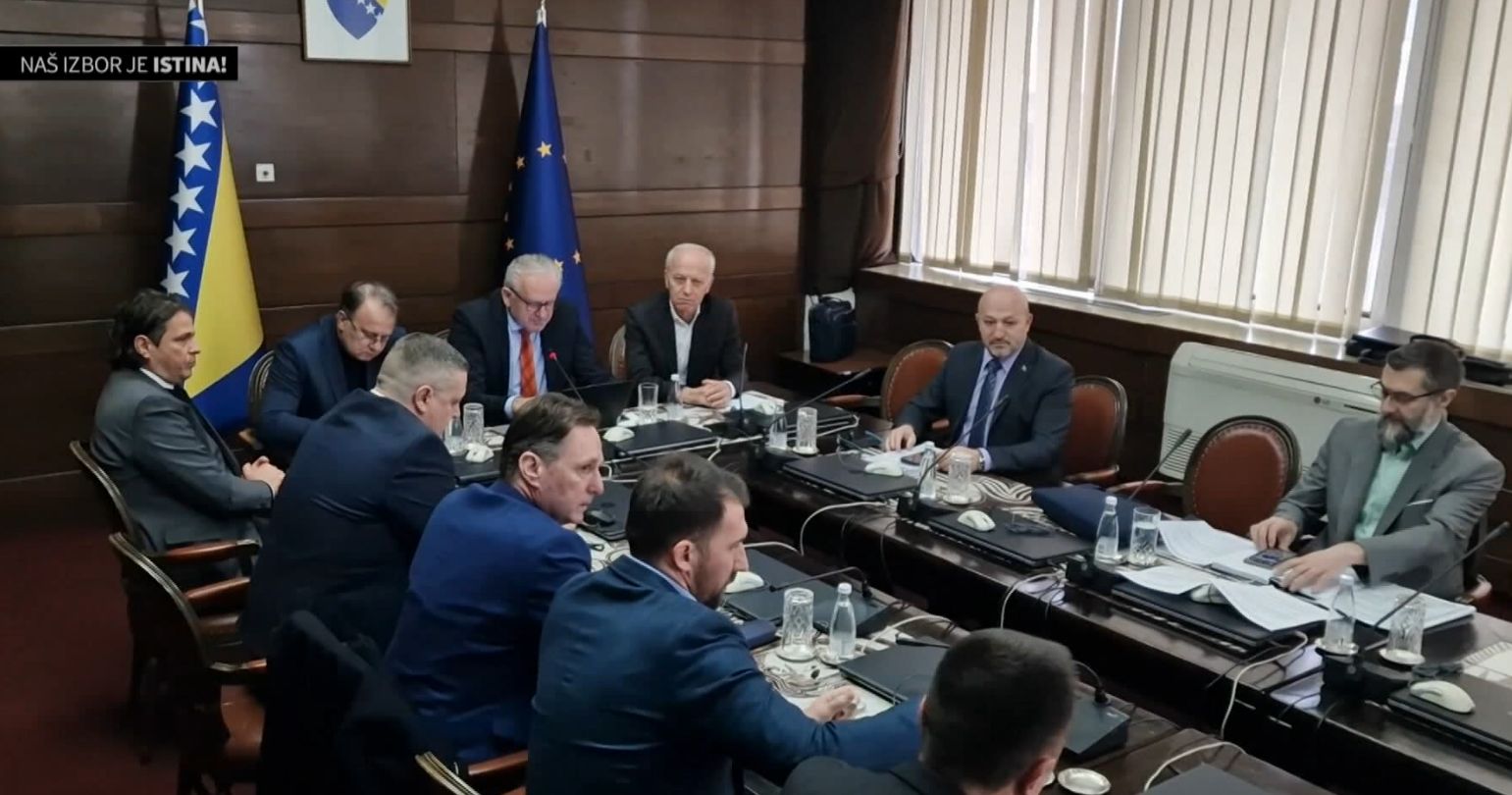 Umjesto 6 posto od plaće koje se izdvajaju za penziono i invalidsko osiguranje, poslodavci će davati 2,5 posto.