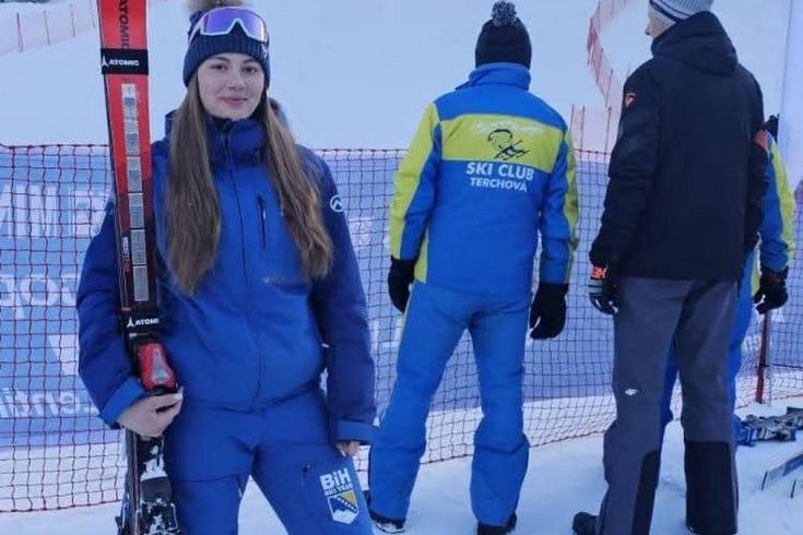 U trci je nastupilo ukupno 47 skijašica iz 14 zemalja svijeta, od kojih su 44 završile obje vožnje te ostvarile plasman