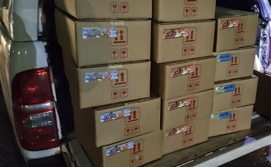 U prtljažniku i na zadnjem sjedištu kontrolisanog vozila pronašli su 90 kilograma arome za nargilu