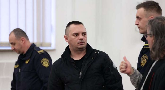 Presuda je ukinuta za nasilje u porodici, tačnije nasilje prema djetetu dok je potvrđena presuda za ubistvo i držanje oružja bez dozvole.