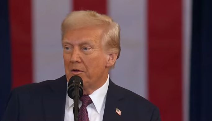 Trump završio s obraćanjem: Počinje zlatno doba Amerike, proglasit ću vanredno stanje