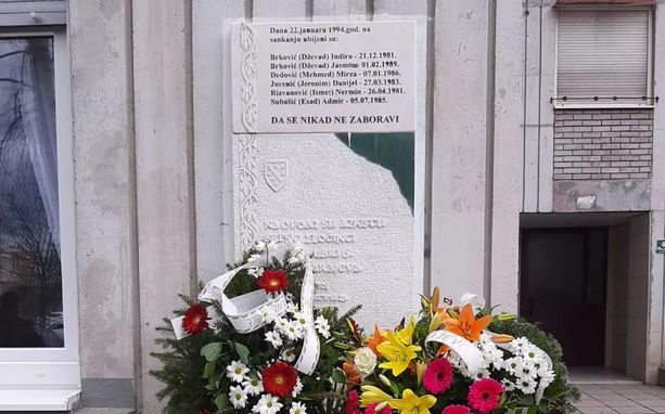 Tog kobnog dana poginuli su: Indira Brković, Jasmina Brković, Mirza Dedović, Danijel Jurenić, Nermin Rizvanović i Admir Subašić