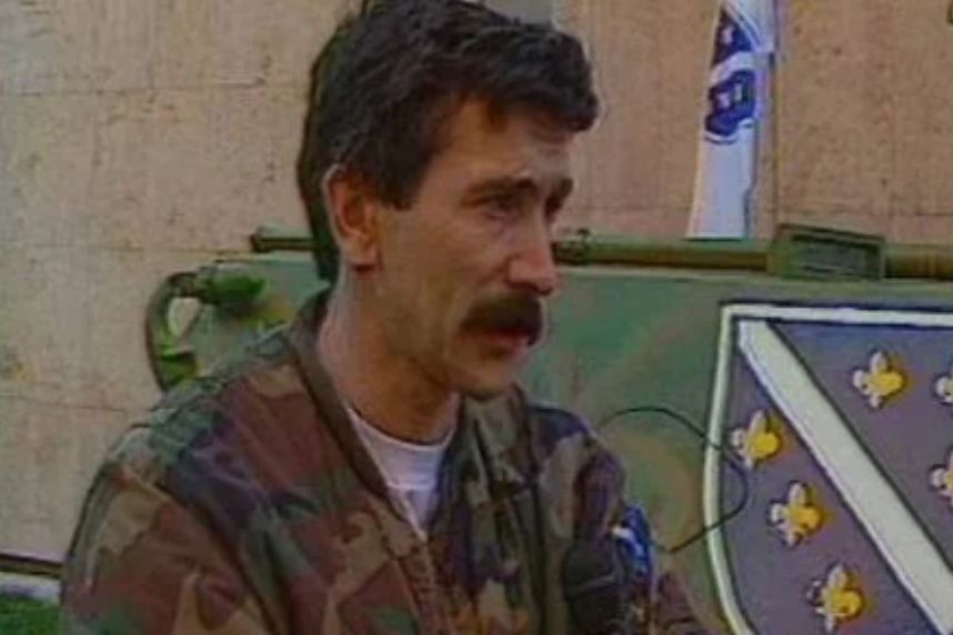 Bio je prvi ratni komandant Prvog korpusa Armije RBiH i general Armije RBiH
