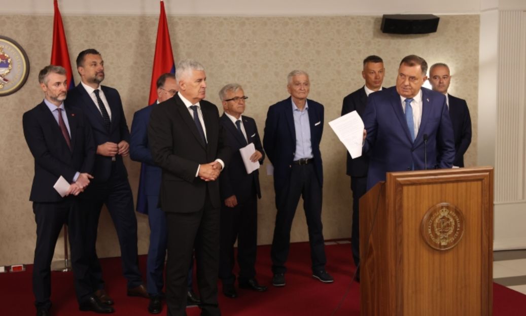 Bursać: Fenomen Naše stranke ili kako sa 50 hiljada glasova svima držati lekciju iz političke moći!