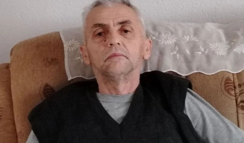 Nije to jedini zdravstveni problem koji muči ovog bivšeg logoraša iz zloglasne Omarske. Nema ni zdravo srce, zbog čega pije terapiju.