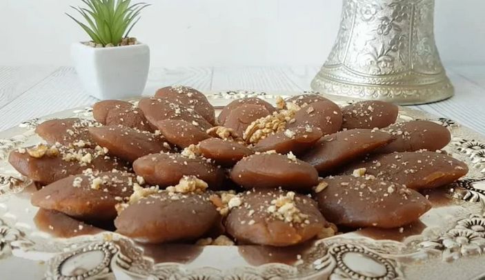 Većina muslimana ovo jelo priprema u tradicionalnom obliku koji ne zahtjeva mnogo truda ili sastojaka