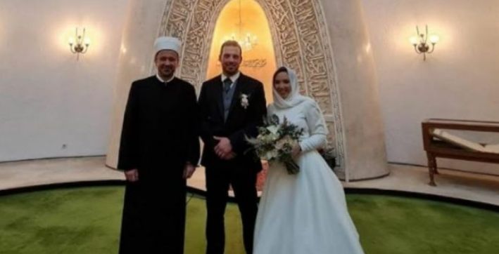 Ef. Mešić se divi njihovoj “čeličnoj volji i ustrajnosti,” ističući da su njih dvoje svojim ponašanjem i moralom postali uzor drugima